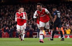 Arsenal sẽ xuống hạng gây sốc nếu không có... Aubameyang