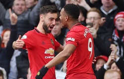 Fernandes kiến tạo cực đỉnh giúp Martial sánh ngang thành tích của Ronaldo
