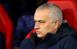 Mourinho hứng chịu chuỗi trận tệ nhất khi Tottenham bị loại khỏi Cúp C1