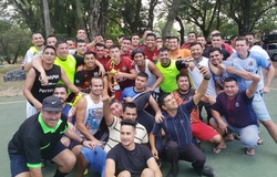 Ronaldinho tỏa sáng với 5 bàn thắng và kiến tạo trong nhà tù