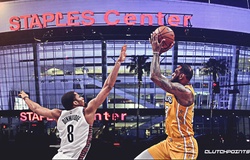 Cầu thủ Hockey đi nhờ xe bus Brooklyn Nets bị nhiễm COVID-19