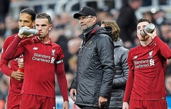 Ngoại hạng Anh kết thúc thế nào sau 29 vòng trong quá khứ?