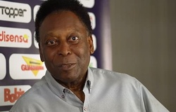 Pele so sánh Ronaldo và Messi khiến CĐV... ngã ngửa