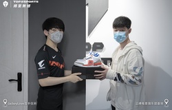 Jackeylove kí hợp đồng với Top Esports