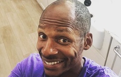 Ray Allen khoe đầu không cạo, kêu gọi hội hói đầu NBA nghỉ cắt tóc