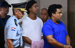 Ai đã “bơm” tiền giúp Ronaldinho tại ngoại?
