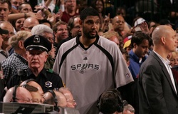 13 năm trước, Tim Duncan bị đuổi khỏi sân vì lý do không thể tin nổi