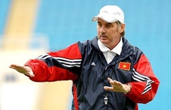 HLV Alfred Riedl lên tiếng “phũ phàng” về dịch COVID-19 ở châu Á