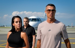 Ronaldo cùng đoàn tùy tùng đã trở lại Italia và cách ly ngay lập tức