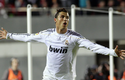 Tròn 10 năm Ronaldo lập cột mốc đặc biệt trong màu áo Real Madrid