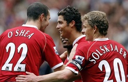 Đội hình “ngoại” xuất sắc nhất của MU gồm Ronaldo và Cantona