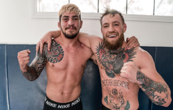 Bạn tập của Conor McGregor tiếp tục "ngáo" đấu khẩu với Justin Gaethje