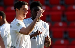 Lewandowski sánh ngang kỳ tích ghi bàn của Messi và Ronaldo