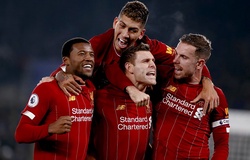 Liverpool nâng cúp vô địch với nhà tài trợ cũ dù hết thời hạn