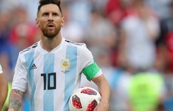 Messi mặc trang phục đặc biệt nhất cho thông điệp ngày 25/5