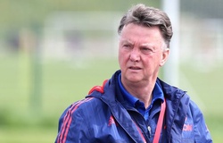Van Gaal cáo buộc MU giàu có nhưng thất hứa chuyển nhượng