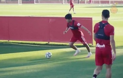 “Messi Nhật Bản” gây sửng sốt khi ghi bàn bằng kỹ năng rabona từ góc hẹp