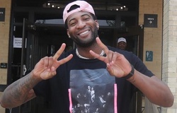 Cảm động với số tiền khủng Andre Drummond bo cho người phục vụ