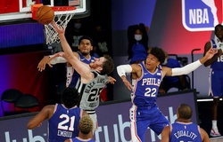 Thua 76ers nghiệt ngã, Spurs tụt lại trong cuộc đua Playoffs