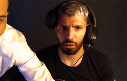 Aguero nhận cái kết đắng trong lần đầu stream LoL