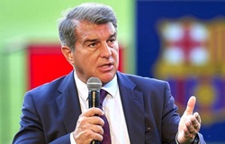 Chủ tịch Barca chính thức lên tiếng về Messi trong cuộc họp báo