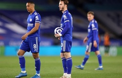 Leicester mất suất dự Champions League trong 16 phút cuối