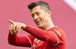 Lewandowski sẽ sớm vượt qua kỷ lục của Muller sau cú hat-trick