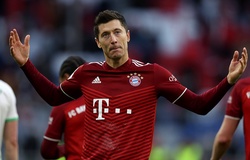 Lewandowski gia tăng khoảng cách trong cuộc đua Chiếc giày vàng