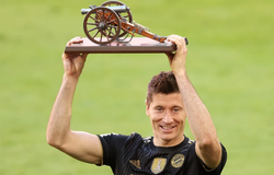 Lewandowski viết lại lịch sử Bundesliga sau 49 năm như thế nào?