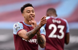 Lingard tái hiện kỹ năng “xoay compa” của Berbatov gây phấn khích