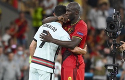 Lukaku an ủi Ronaldo: Những hình ảnh vỡ mộng của người Bồ Đào Nha