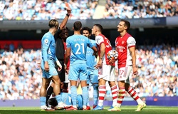 Arsenal với chuỗi trận thua kinh hoàng trước Man City