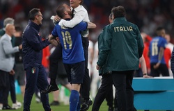 HLV Mancini nghẹn ngào sau khi Italia vô địch EURO 2021