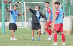 "Xé lẻ" bài đối kháng, BHL cầm tay chỉ việc cầu thủ U22 Việt Nam