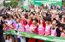 Gần 2000 VĐV nhí khuấy động đường chạy Kid Run Vietcombank Mekong Delta Marathon 2023