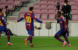 Messi liên tiếp ghi bàn trên sân tập trước trận Siêu kinh điển
