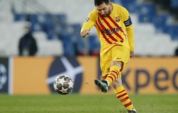 Quả phạt đền sút hỏng của Messi lẽ ra phải thực hiện lại?