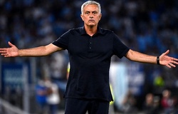 Mourinho buộc tội trọng tài và VAR khi Roma thua trận derby