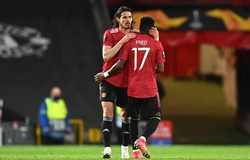 Solskjaer đáp trả đồng đội cũ khi MU ngược dòng thắng đậm Roma