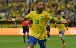 Neymar tiến thêm một bước tới kỷ lục của Pele với Brazil