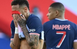 Xem Neymar bị đuổi khỏi sân sau khi trả đũa cầu thủ Lille