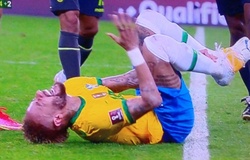 Cận cảnh Neymar bị “triệt hạ” thô bạo ở trận Brazil vs Ecuador