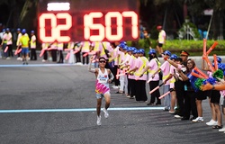 Chàng trai lạc đường rồi mất chức vô địch quốc gia, “chuộc lỗi” tại giải marathon Quy Nhơn 2023