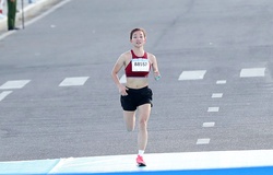 Nguyễn Thị Oanh và dàn sao tuyển dự SEA Games 31 vô địch tại giải marathon Quy Nhơn