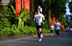 Diễn viên Nhan Phúc Vinh ‘đốt cháy” đường chạy Giải Bán Marathon Quốc tế Việt Nam 2023 tài trợ bởi Herbalife Nutrition