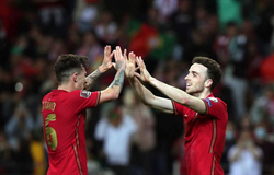 Ronaldo bị 2 “lính mới” làm lu mờ khi Bồ Đào Nha thắng Thổ Nhĩ Kỳ