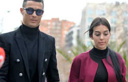 Bạn gái của Ronaldo bị tố vô ơn đối với người nuôi dưỡng