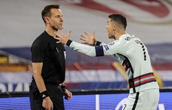 Bàn thắng của Ronaldo không được công nhận khiến trọng tài xấu hổ
