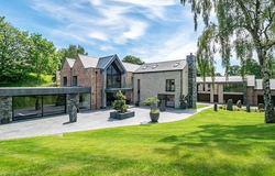 Ronaldo dọn đến nhà mới “độc nhất vô nhị” trị giá 3 triệu bảng