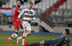 Cristiano Ronaldo chấm dứt cơn khô hạn bàn thắng với Bồ Đào Nha